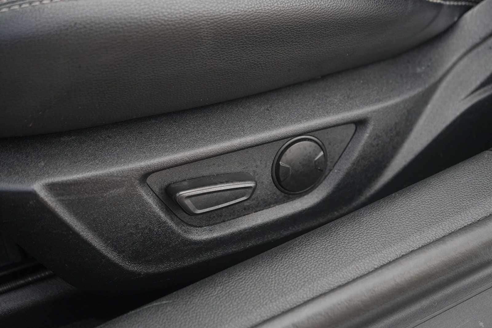 Thumbnail: 2022 Ford Mustang - 12