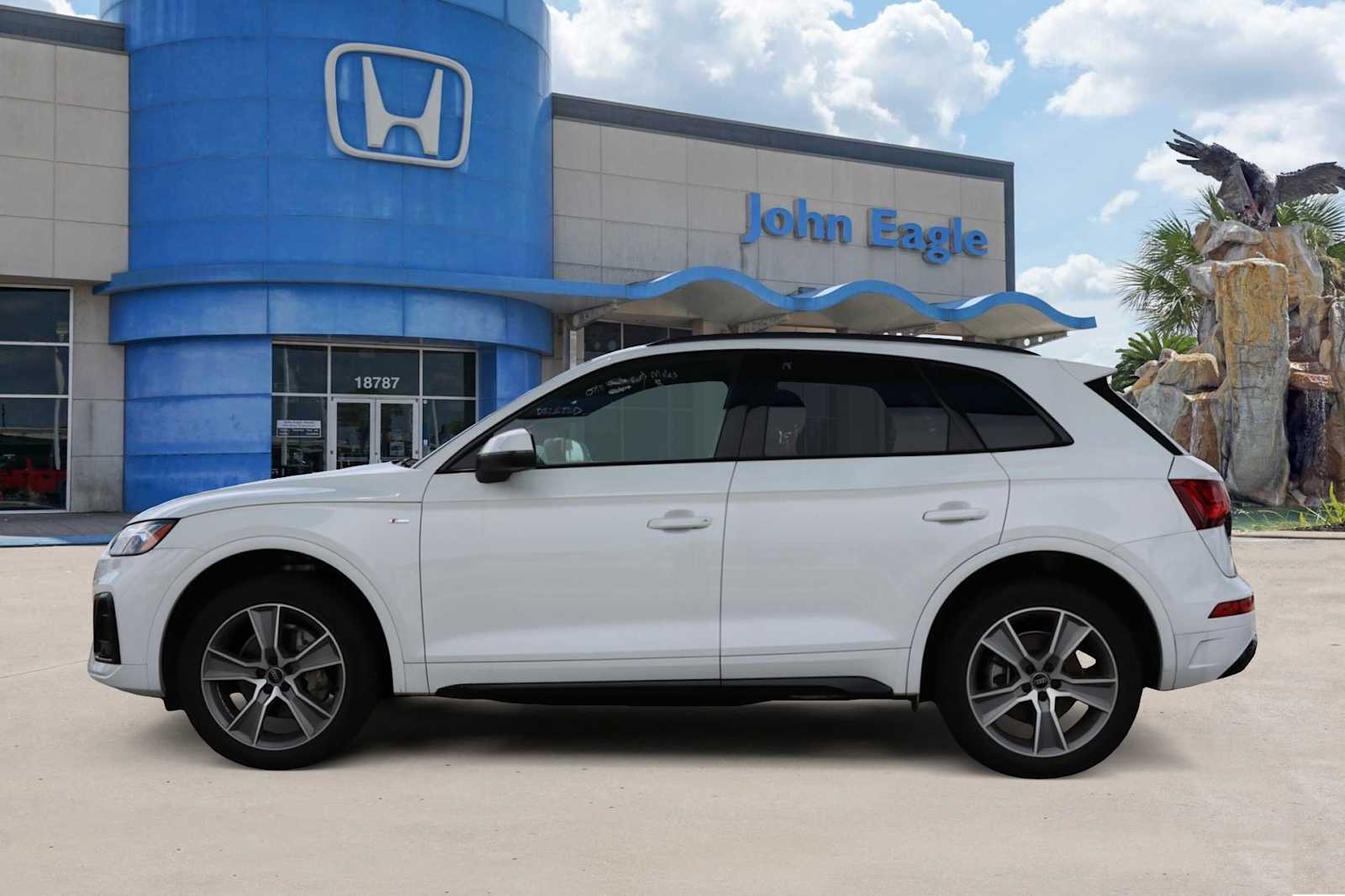 2025 Audi Q5 45 S line Premium photo 3