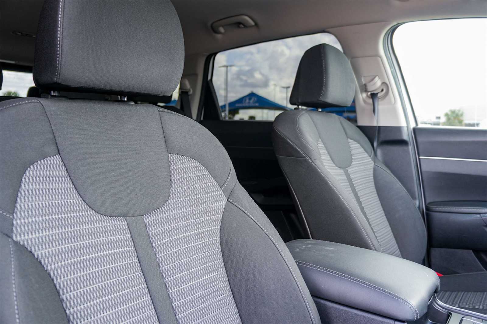 Thumbnail: 2023 Kia Sorento - 14