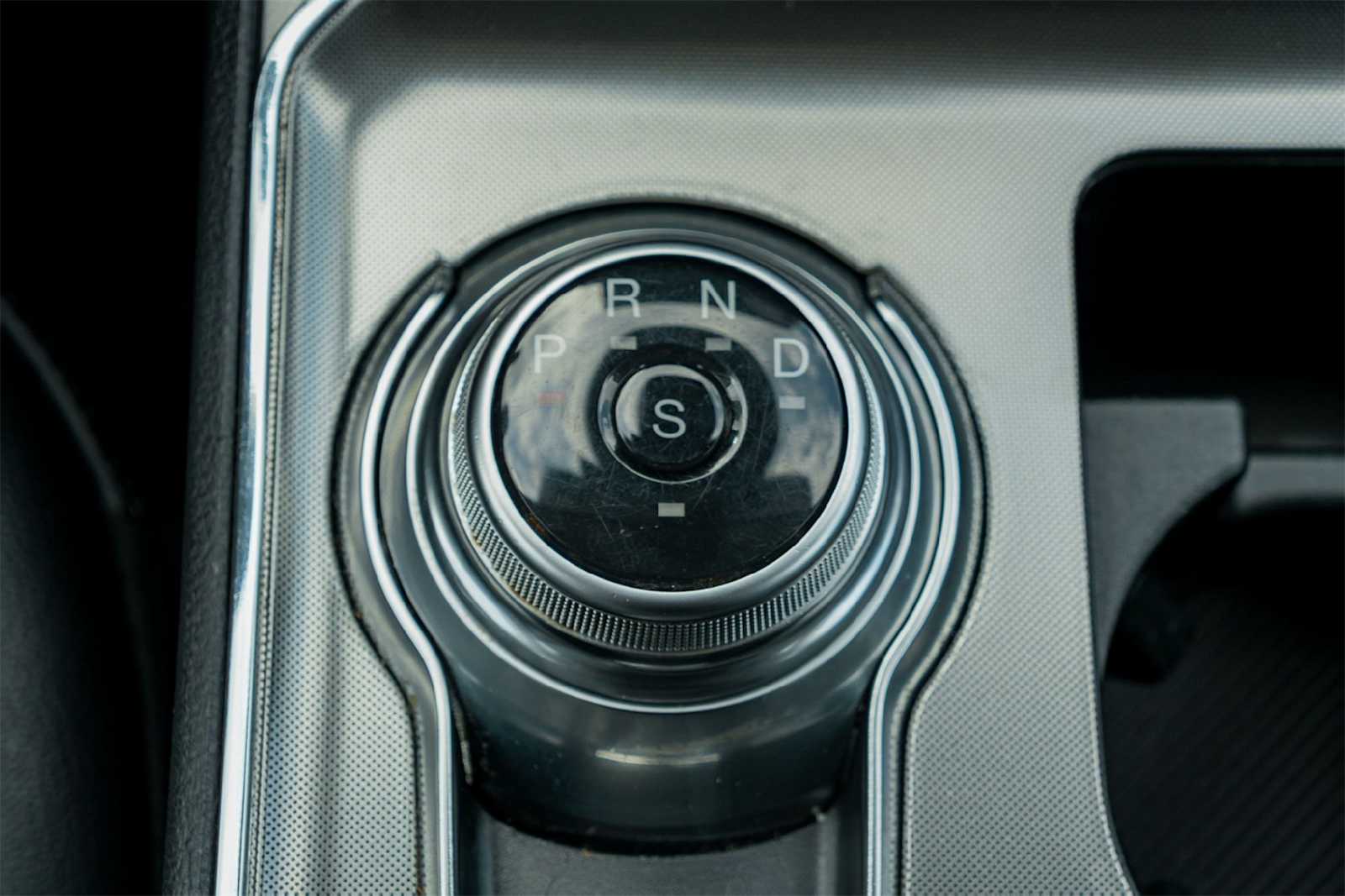 Thumbnail: 2022 Ford Edge - 17