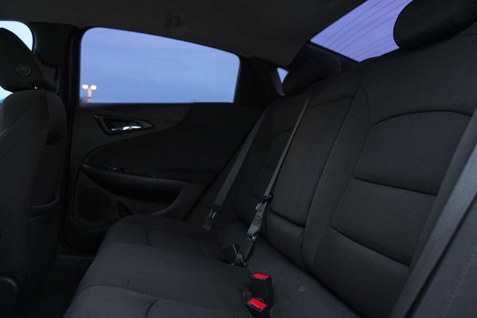 Thumbnail: 2021 Chevrolet Malibu - 14