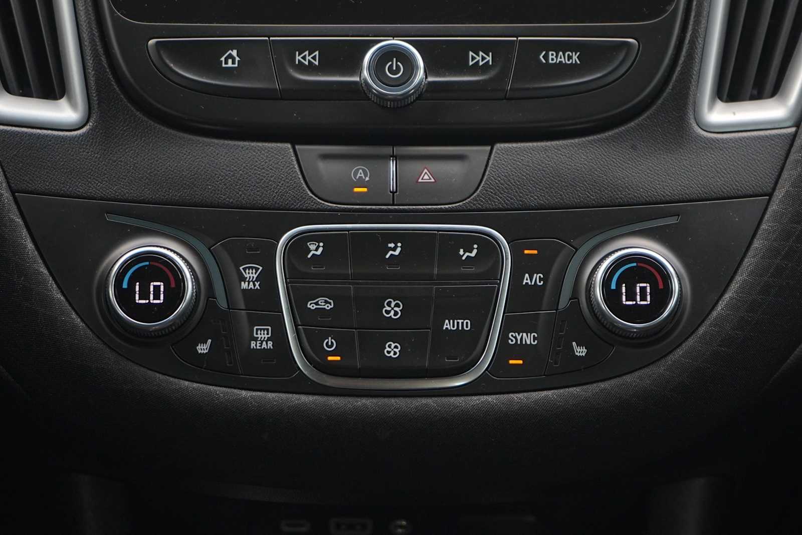 Thumbnail: 2024 Chevrolet Malibu - 20