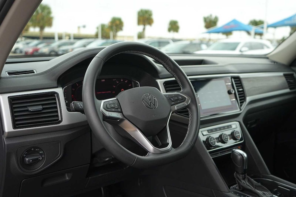 Used 2023 Volkswagen Atlas 2.0T SE w/Technology SUV