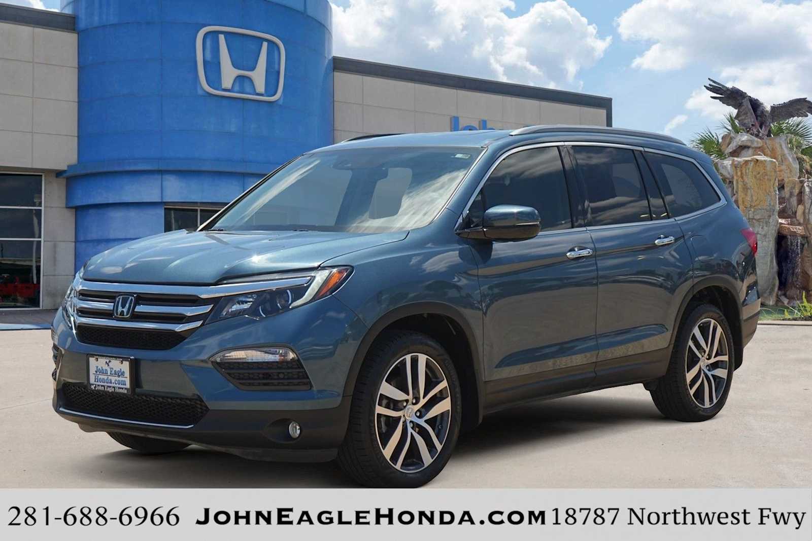 2017 Honda Pilot 4WD Elite's photo