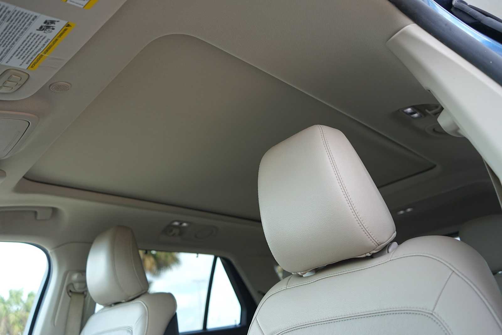 Thumbnail: 2020 Ford Explorer - 25