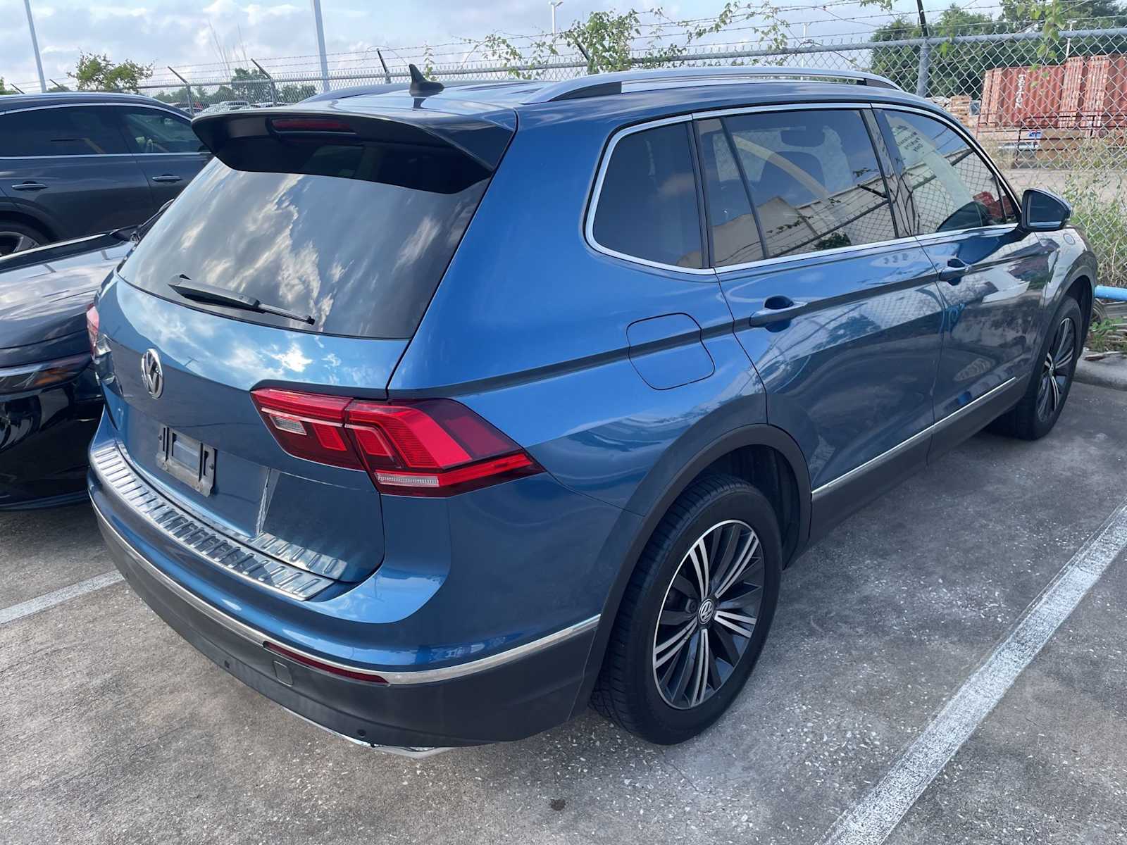 Thumbnail: 2019 Volkswagen Tiguan - 3