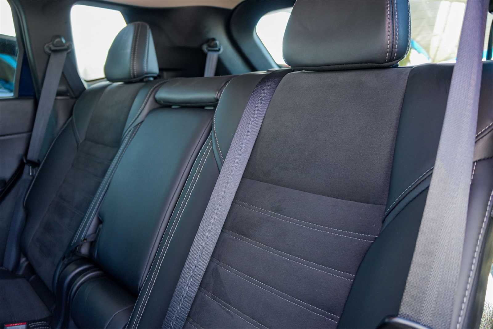 Thumbnail: 2024 Mitsubishi Outlander - 13