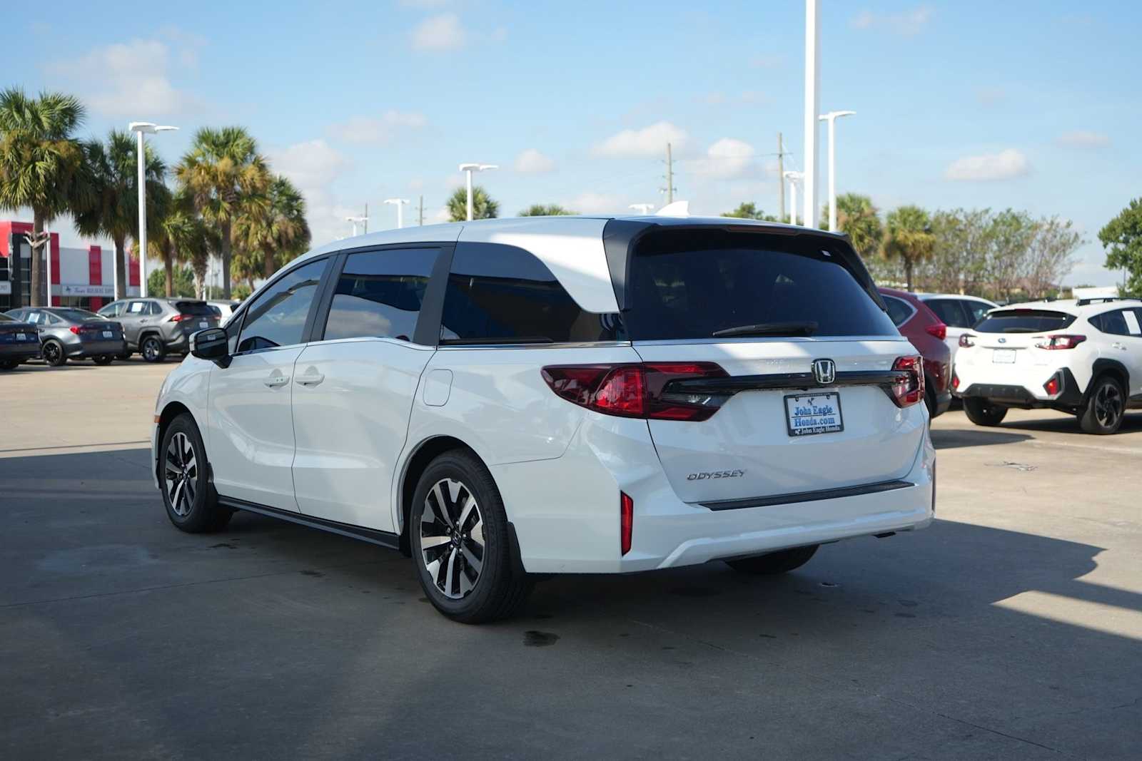 Thumbnail: 2026 Honda Odyssey - 4