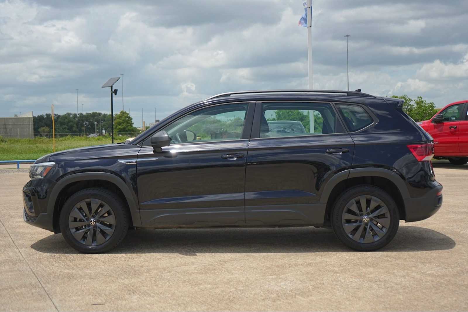 Thumbnail: 2024 Volkswagen Taos - 2