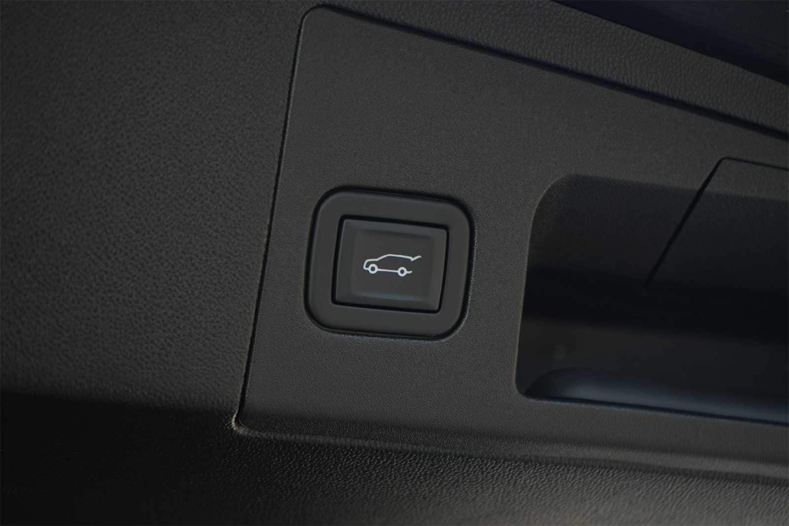 Thumbnail: 2024 Cadillac XT5 - 21