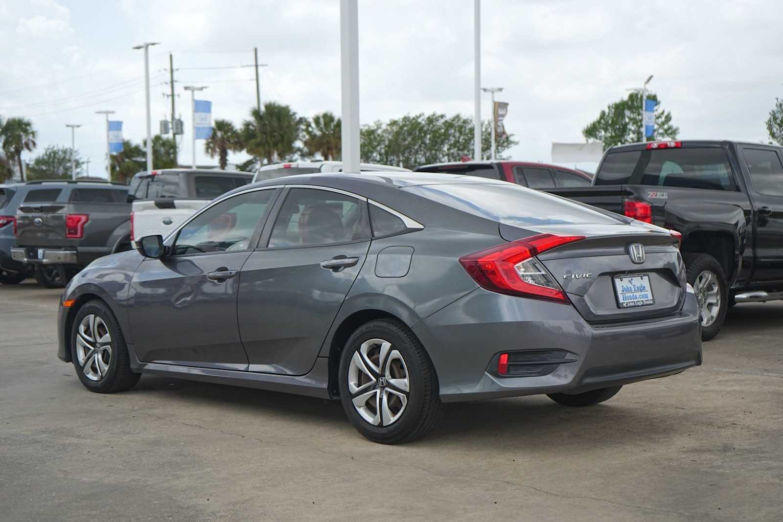 Thumbnail: 2016 Honda Civic - 4