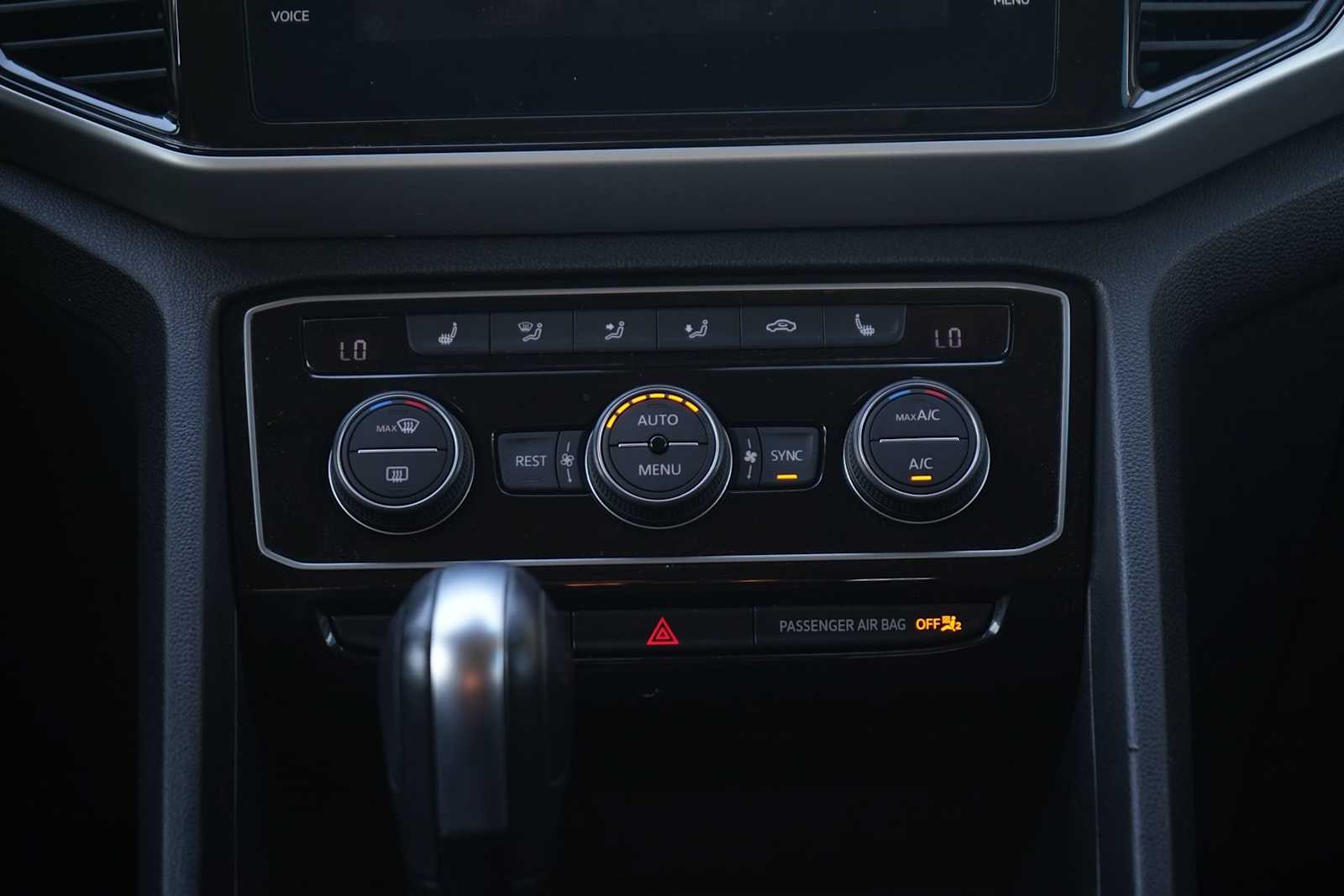 Thumbnail: 2022 Volkswagen Atlas - 23