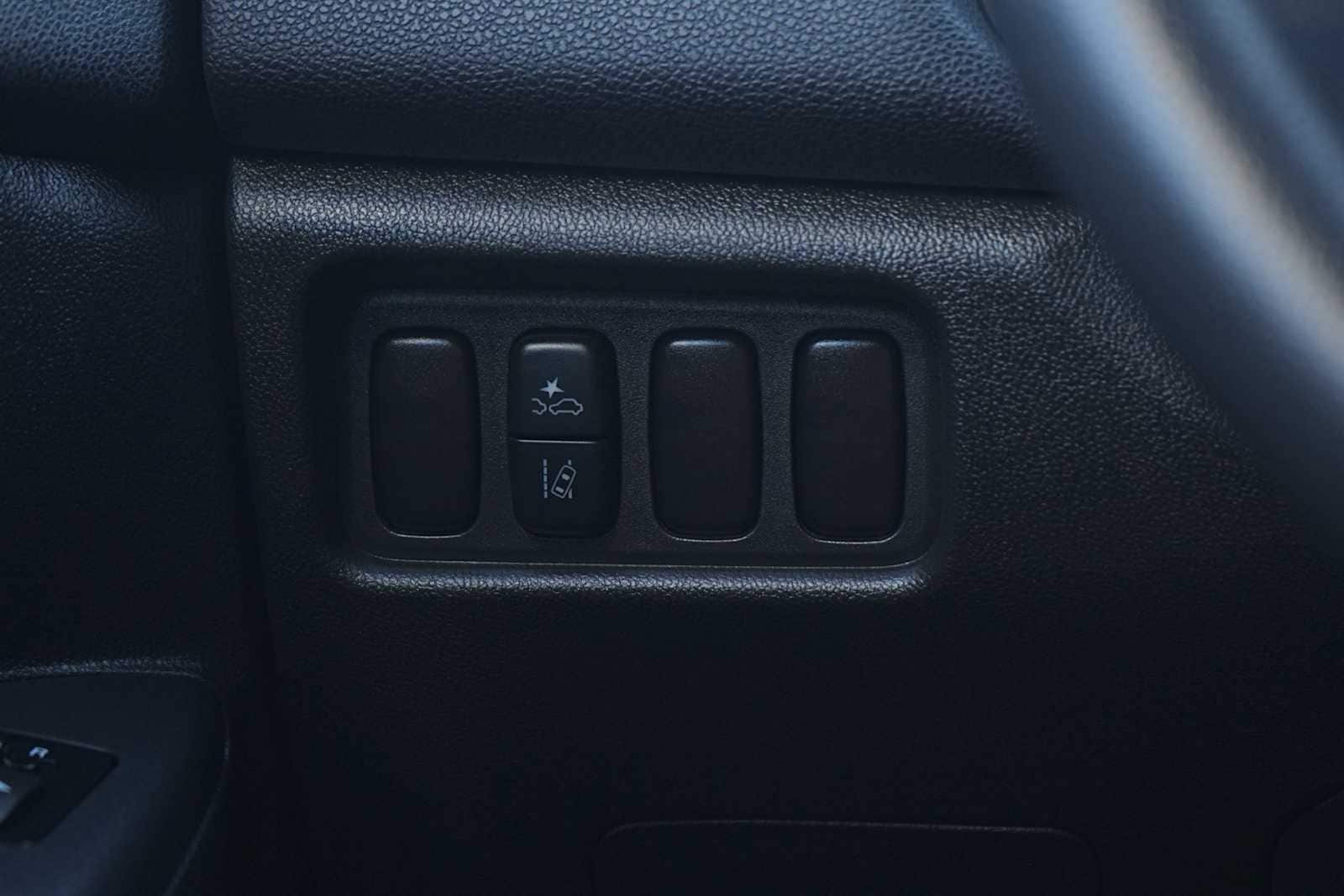 Thumbnail: 2024 Mitsubishi Outlander Sport - 24