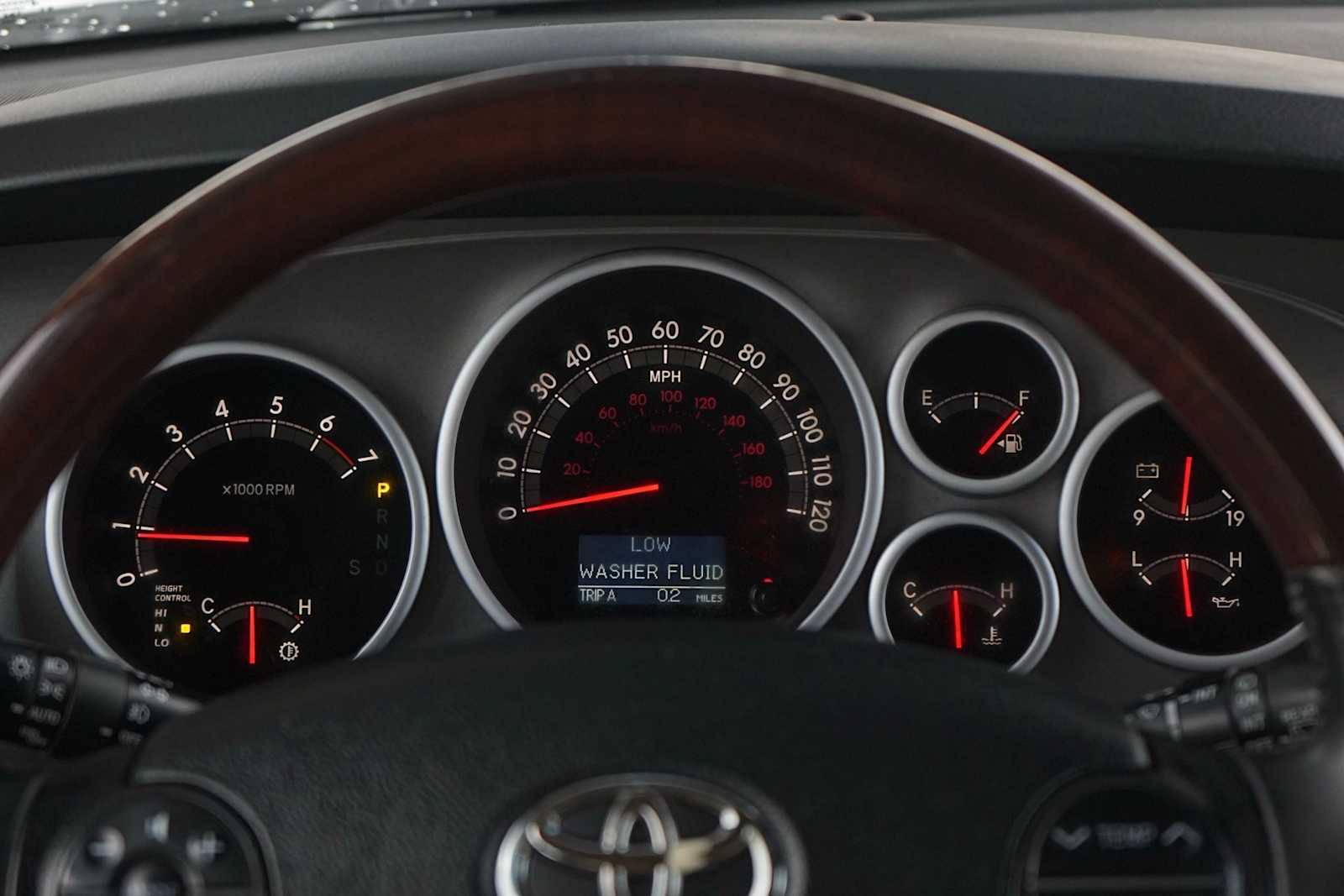 Thumbnail: 2013 Toyota Sequoia - 21
