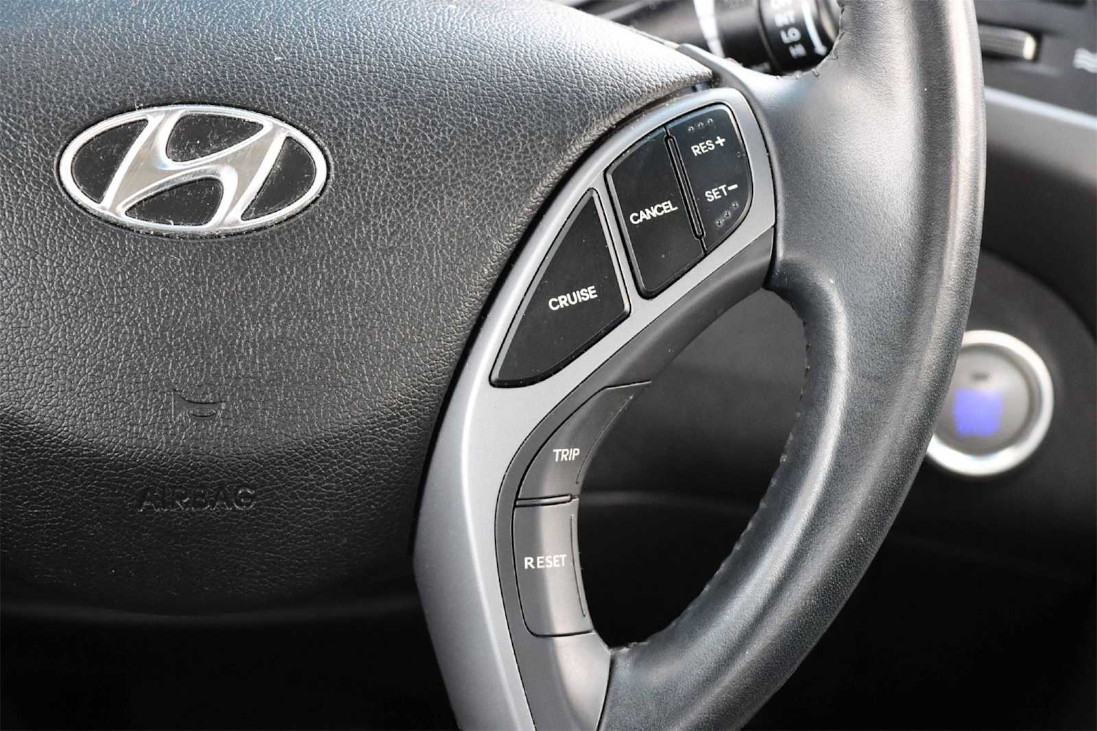 Thumbnail: 2016 Hyundai Elantra - 23