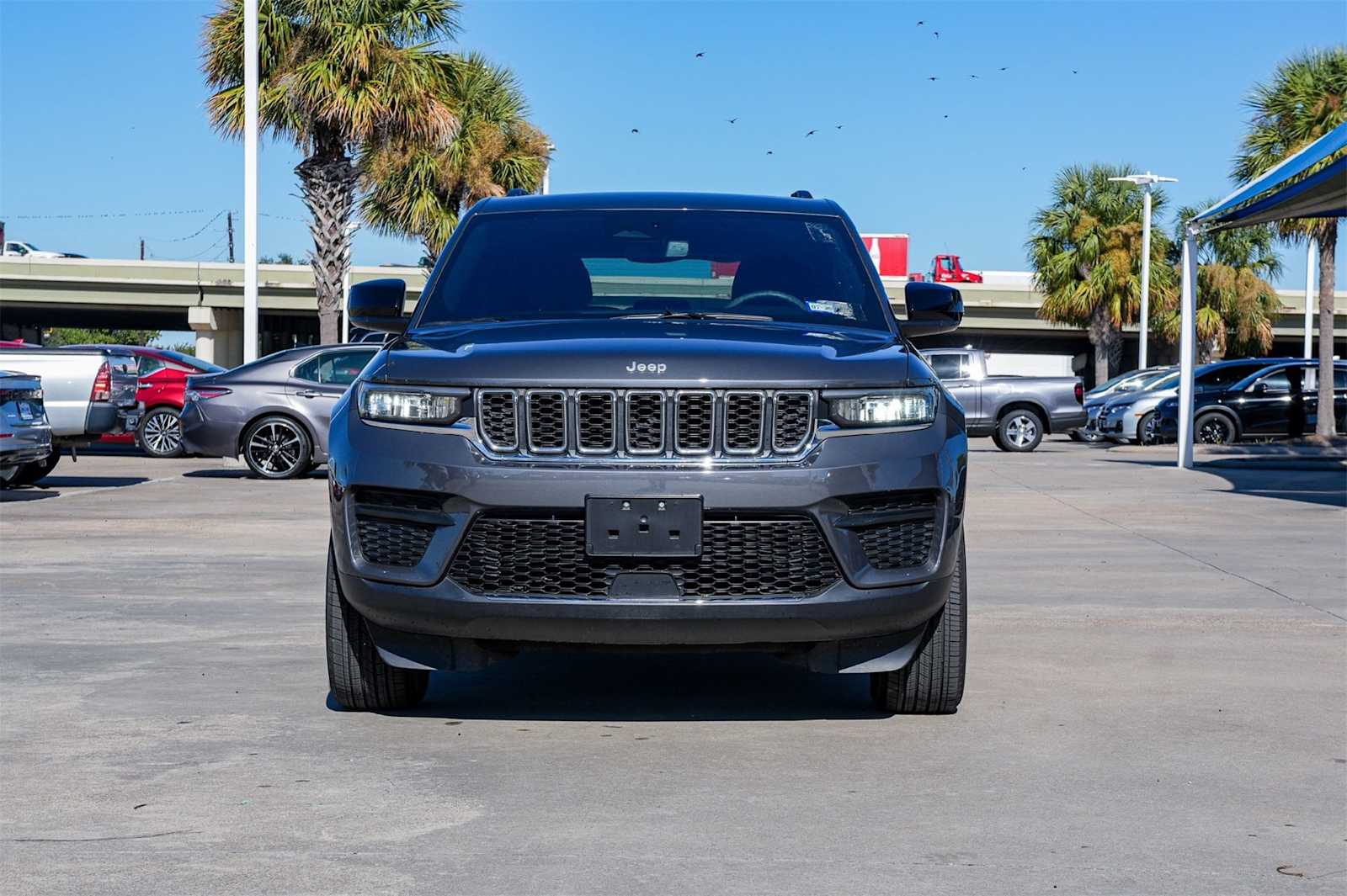 Thumbnail: 2024 Jeep Grand Cherokee - 6