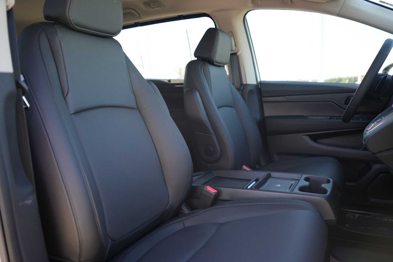 Thumbnail: 2026 Honda Odyssey - 14