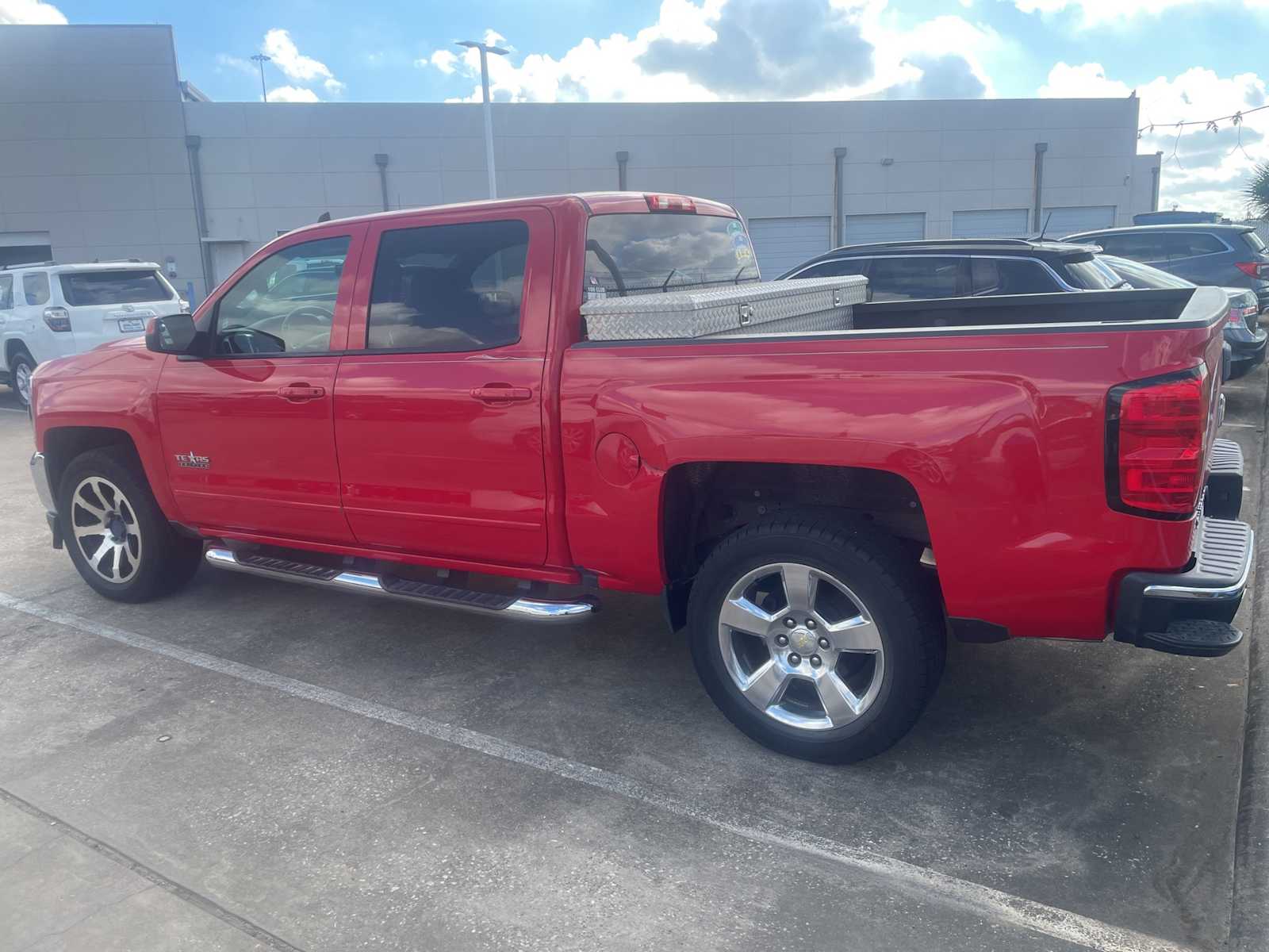 2016 Chevrolet Silverado 1500 photo 2