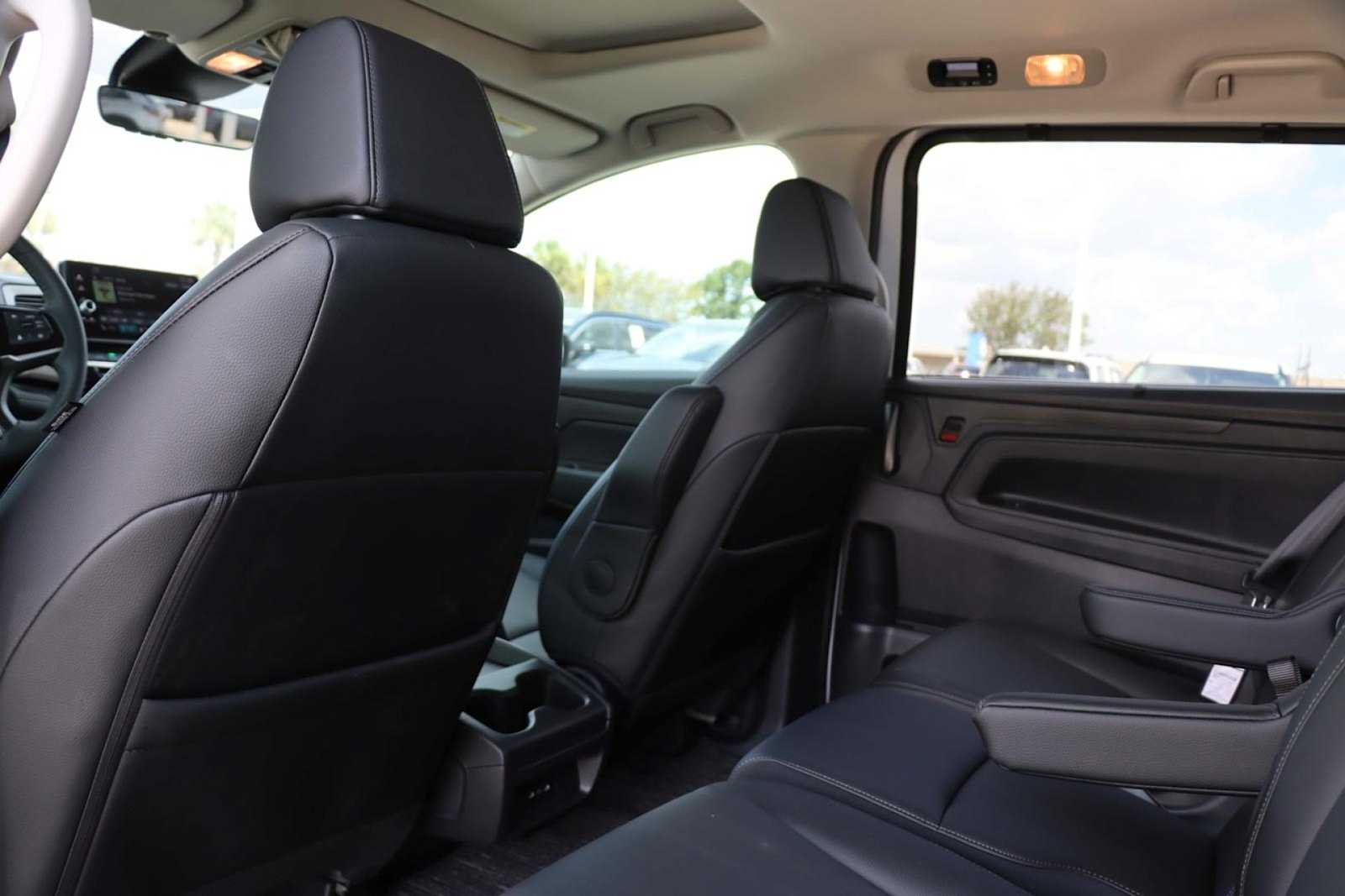 Thumbnail: 2025 Honda Odyssey - 14