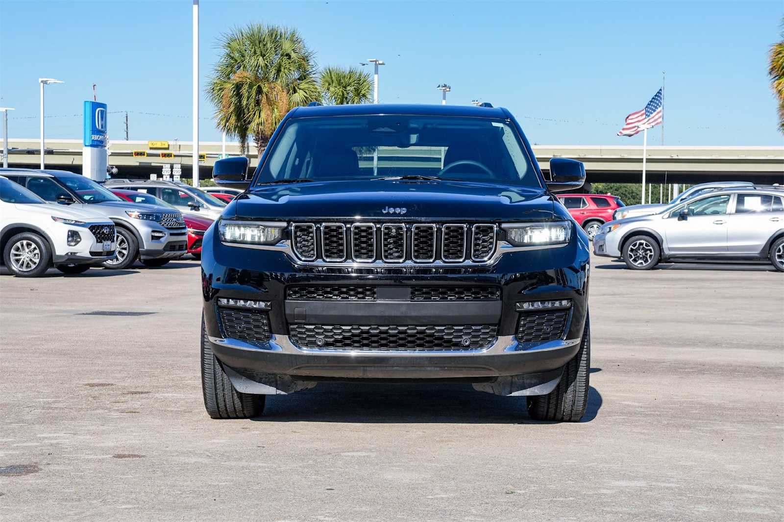 Thumbnail: 2023 Jeep Grand Cherokee - 6