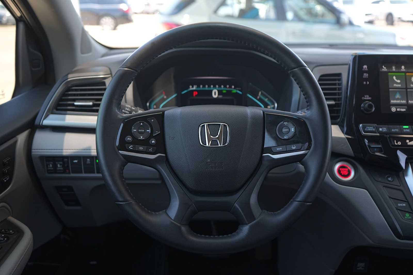 Thumbnail: 2018 Honda Odyssey - 16