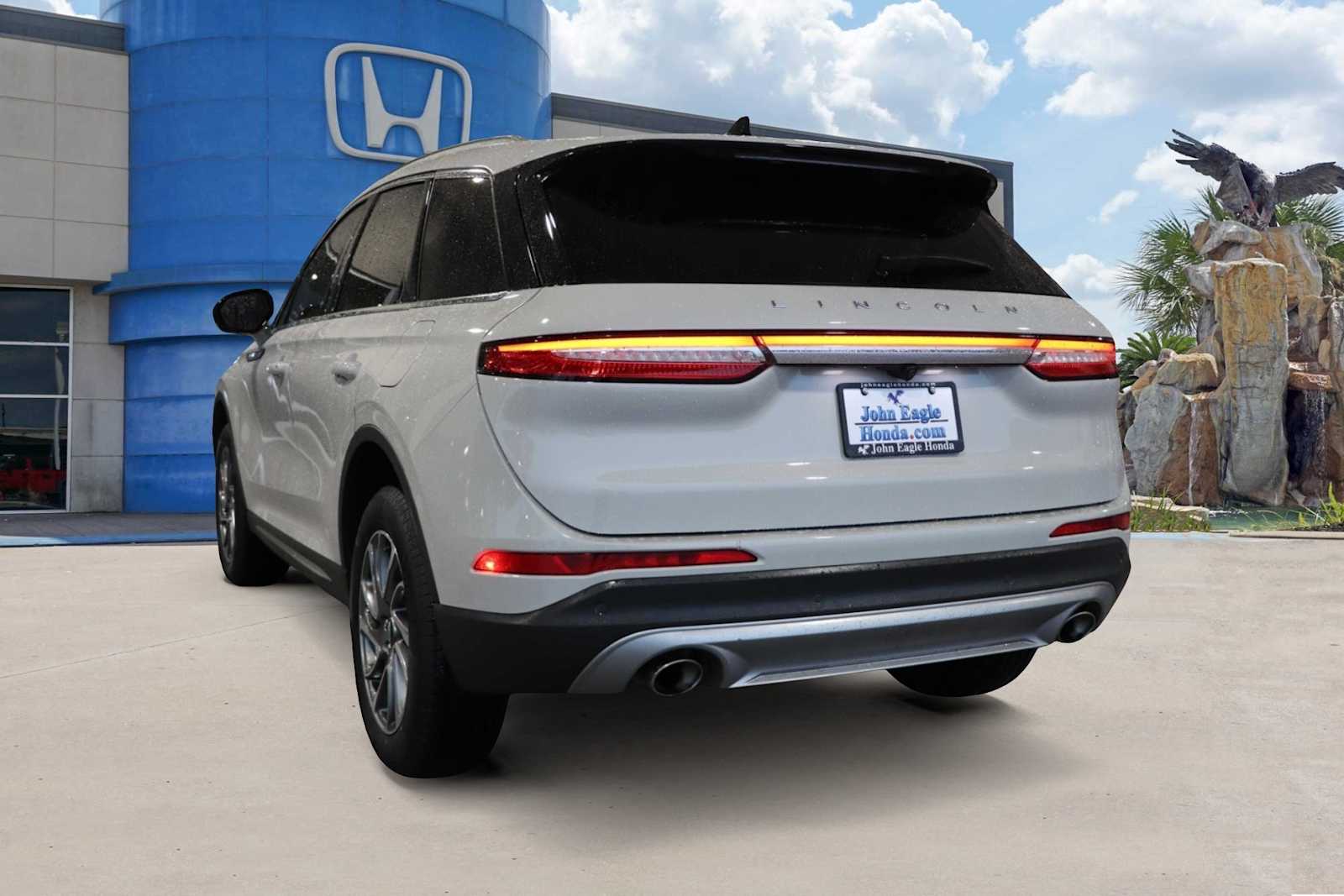 2022 Lincoln Corsair Standard 4