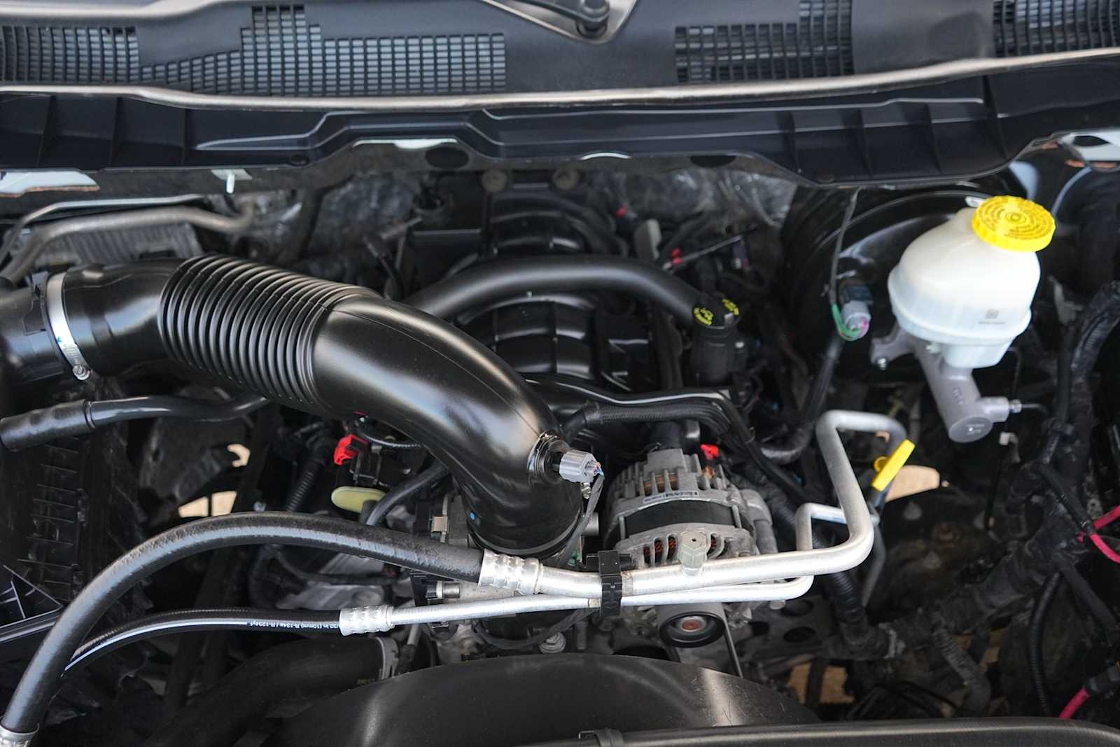 Thumbnail: 2020 RAM 1500 Classic - 9