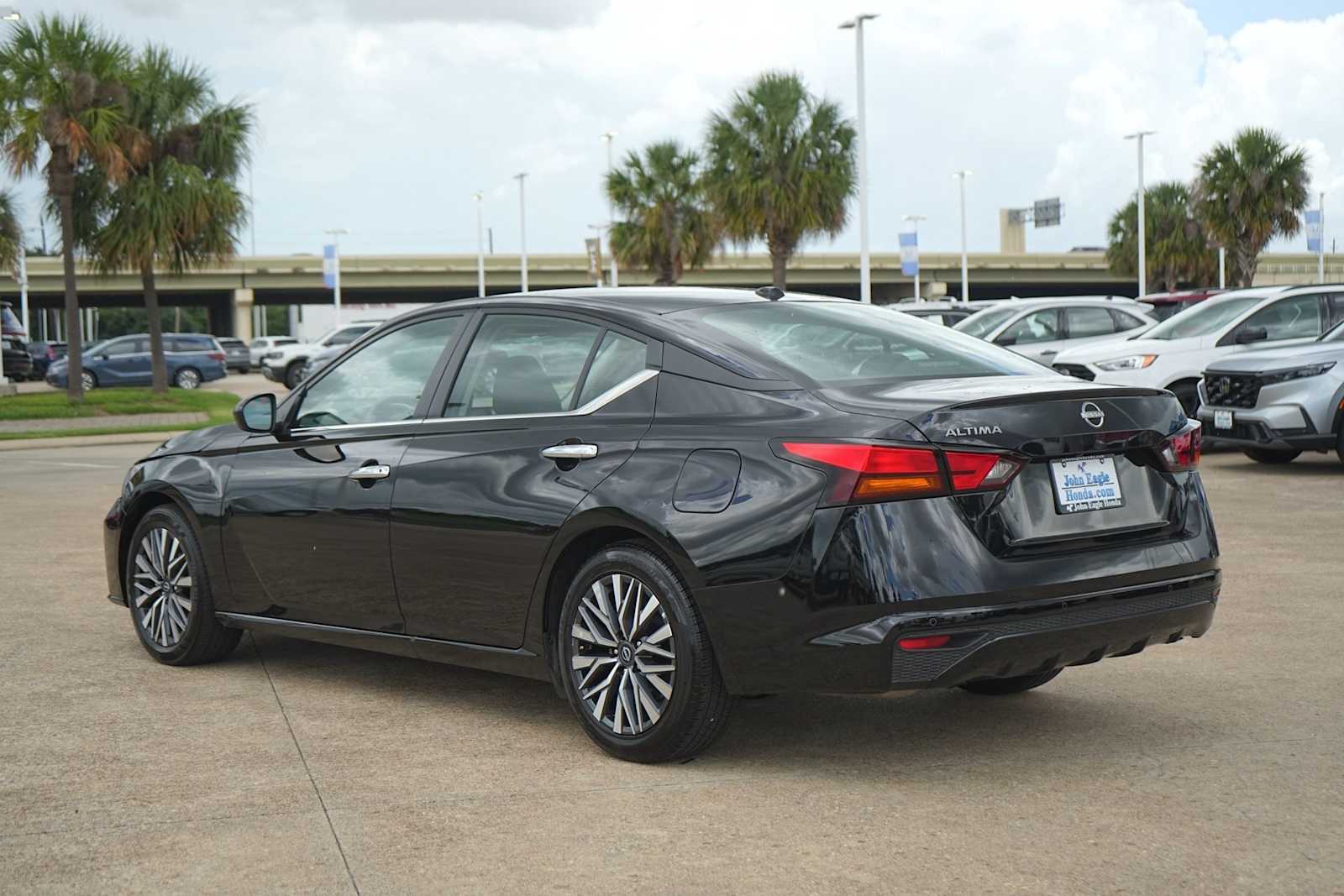 Thumbnail: 2025 Nissan Altima - 3
