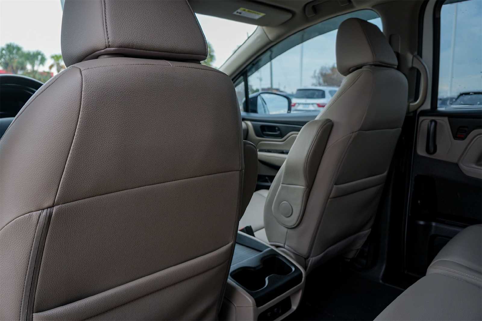 Thumbnail: 2019 Honda Odyssey - 12