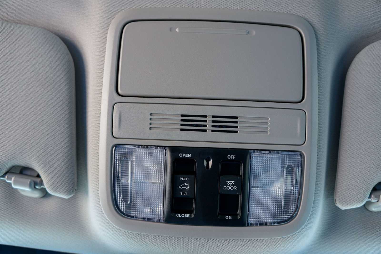 Thumbnail: 2026 Honda Odyssey - 27