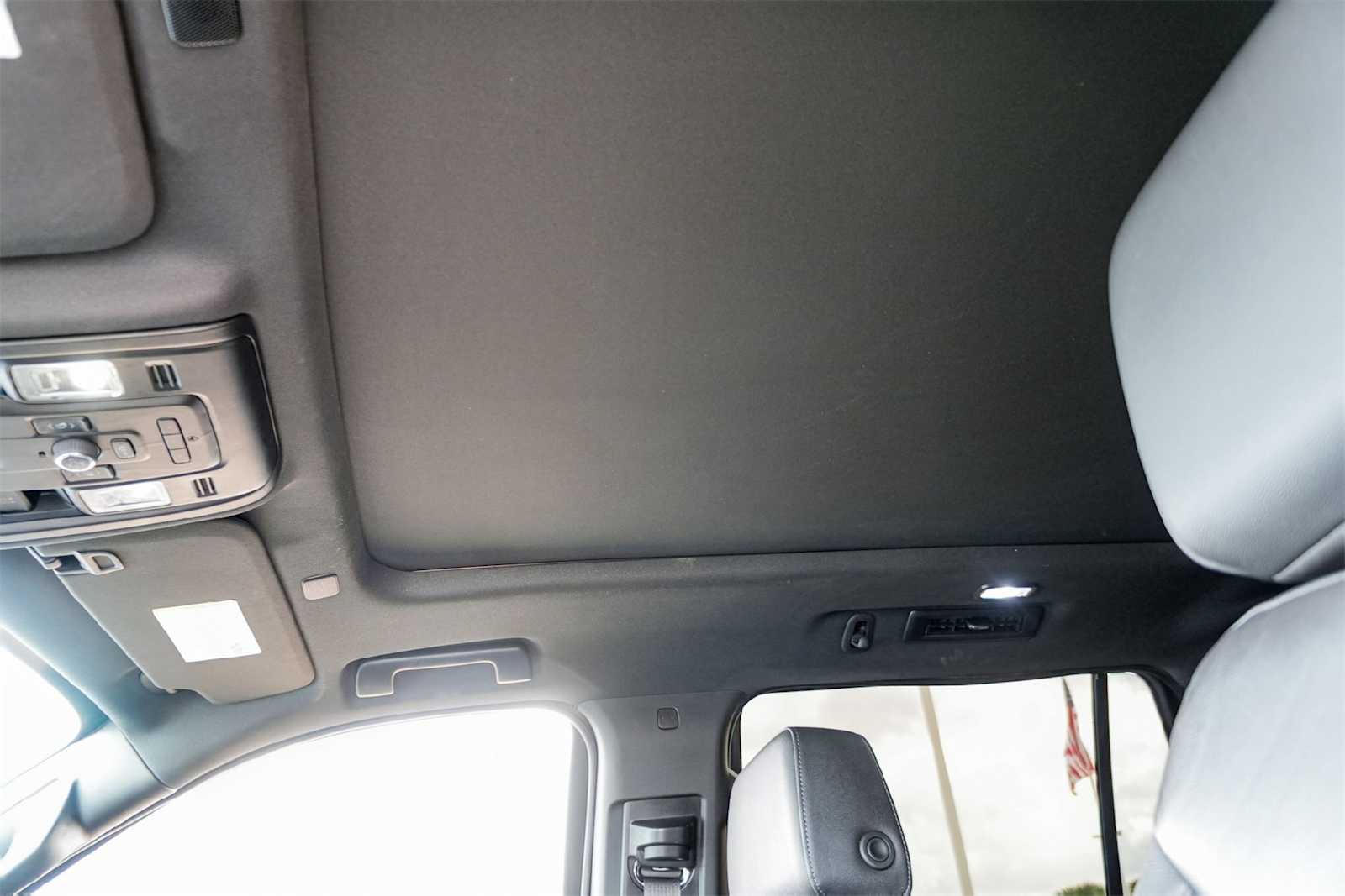 Thumbnail: 2022 Chevrolet Tahoe - 22