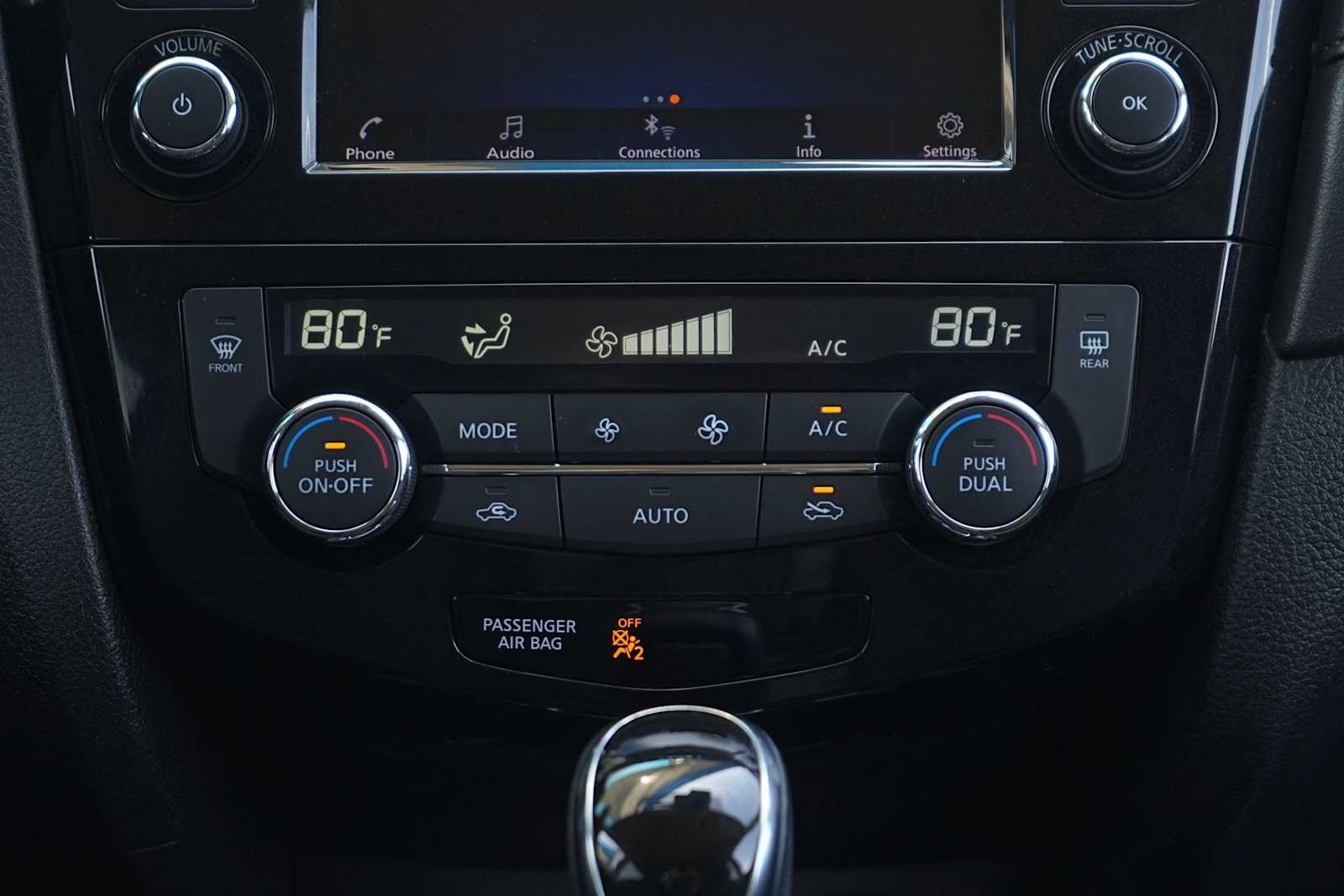 Thumbnail: 2020 Nissan Rogue - 20