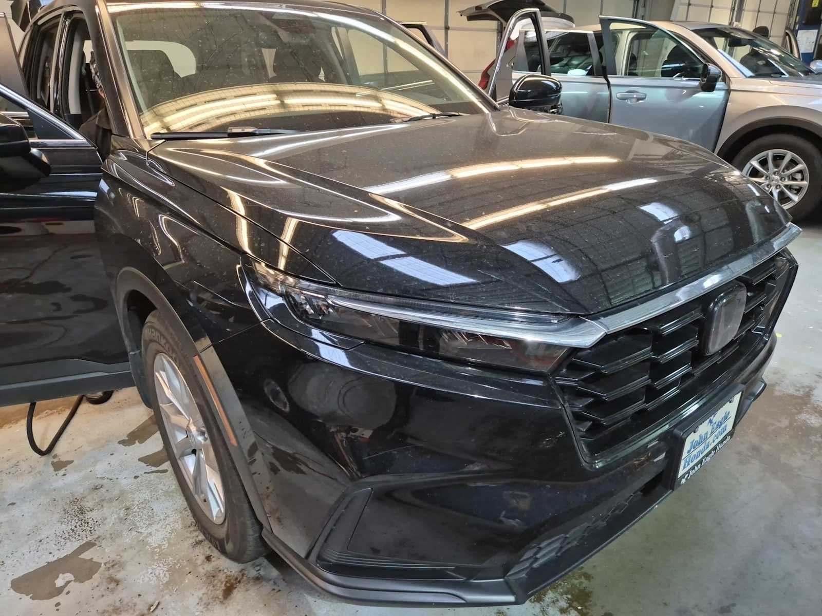 2025 Honda CR-V EX photo 4