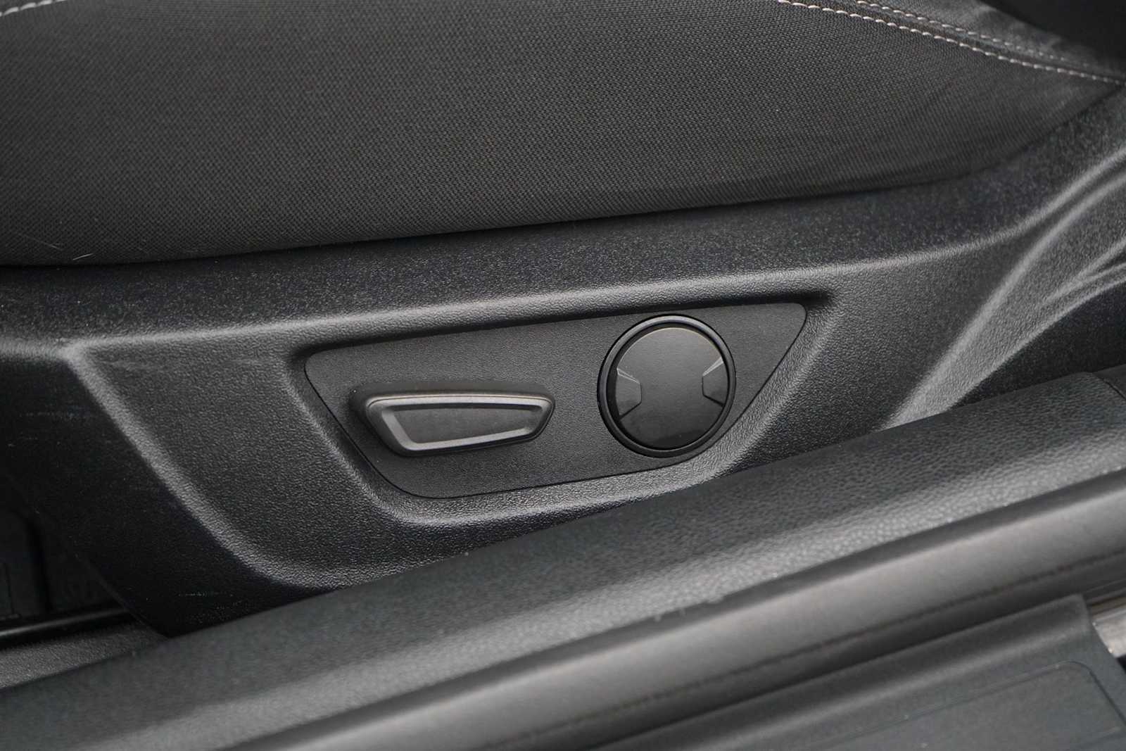 Thumbnail: 2020 Ford Mustang - 12