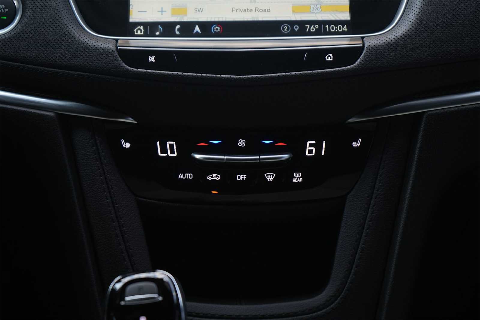 Thumbnail: 2024 Cadillac XT5 - 25