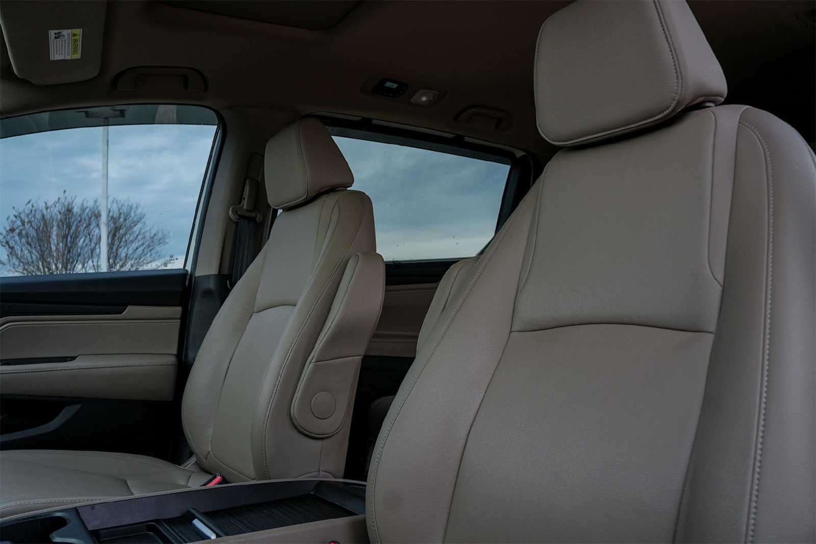 Thumbnail: 2019 Honda Odyssey - 11