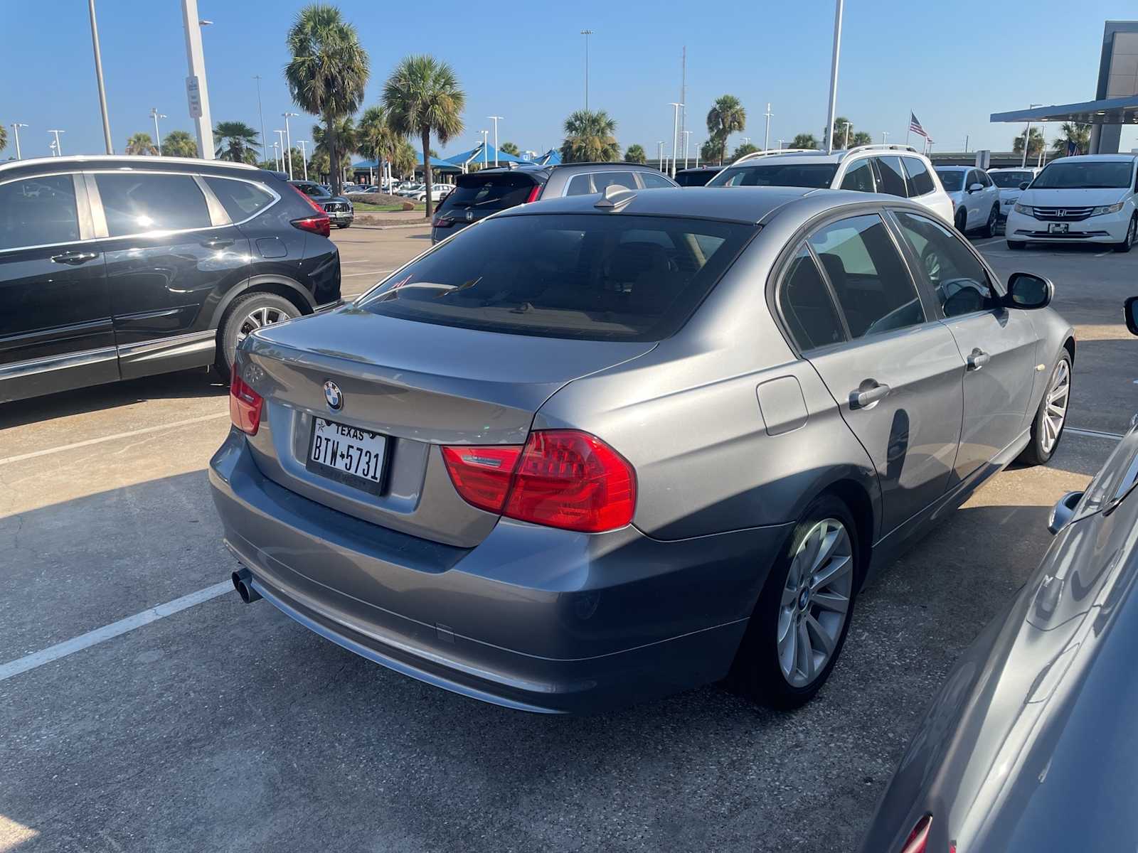 Thumbnail: 2011 BMW 3 Series - 3