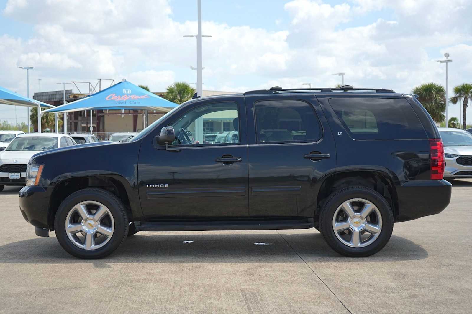 Thumbnail: 2011 Chevrolet Tahoe - 3