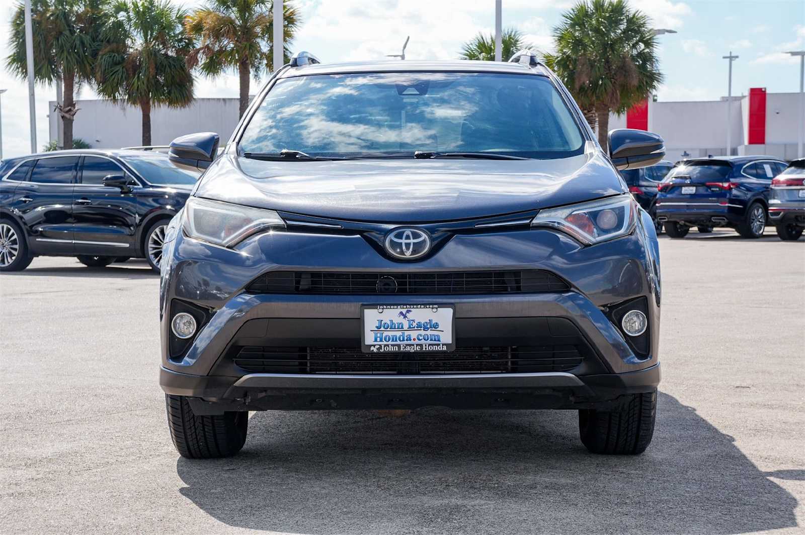 Thumbnail: 2018 Toyota RAV4 - 6