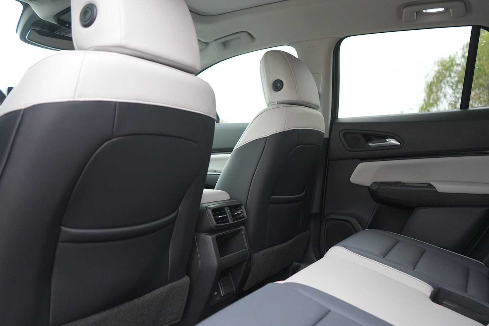 Thumbnail: 2026 Honda Prologue - 12