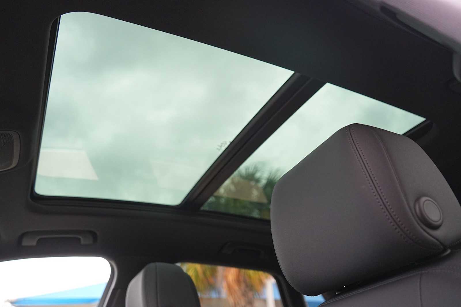 Thumbnail: 2023 Audi Q3 - 24