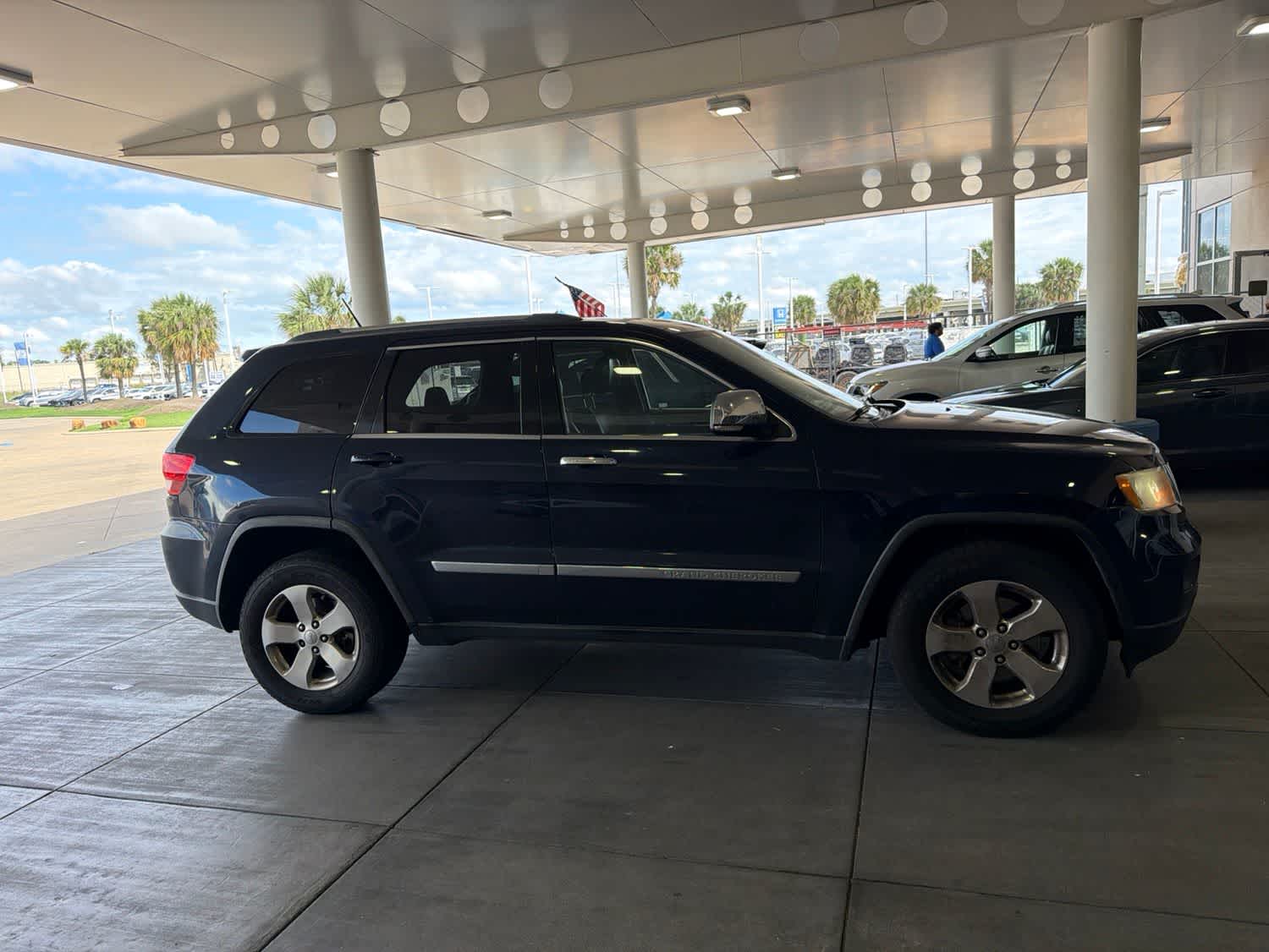 Thumbnail: 2013 Jeep Grand Cherokee - 2