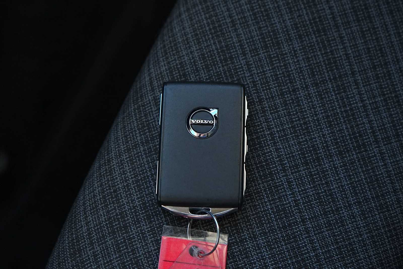 Thumbnail: 2024 Volvo XC60 - 28