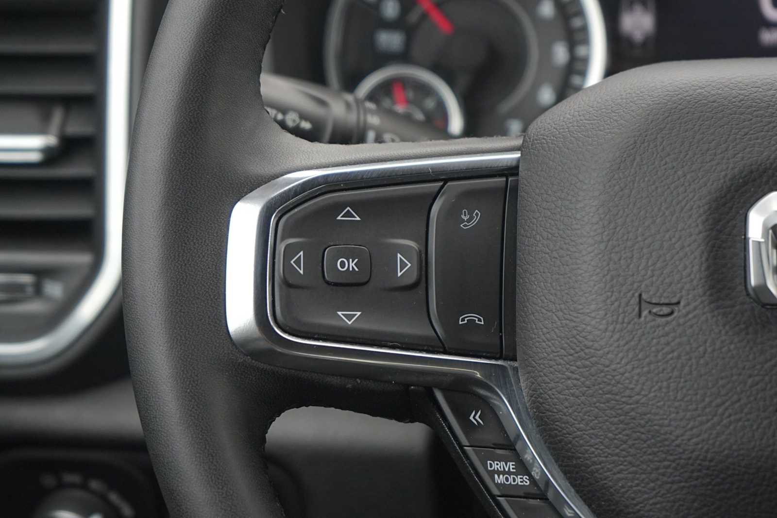 Thumbnail: 2025 RAM 1500 - 17