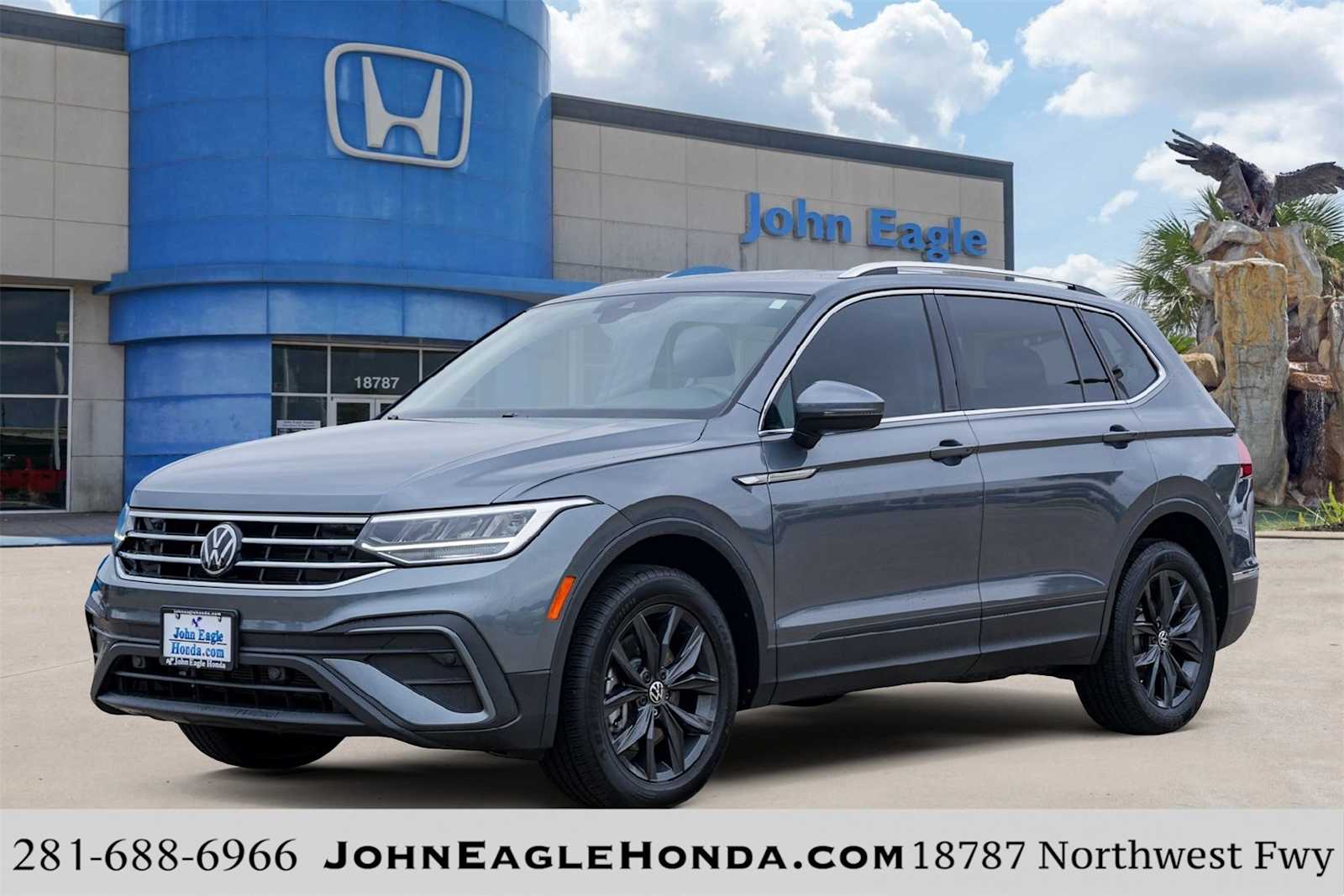 Thumbnail: 2024 Volkswagen Tiguan - 1