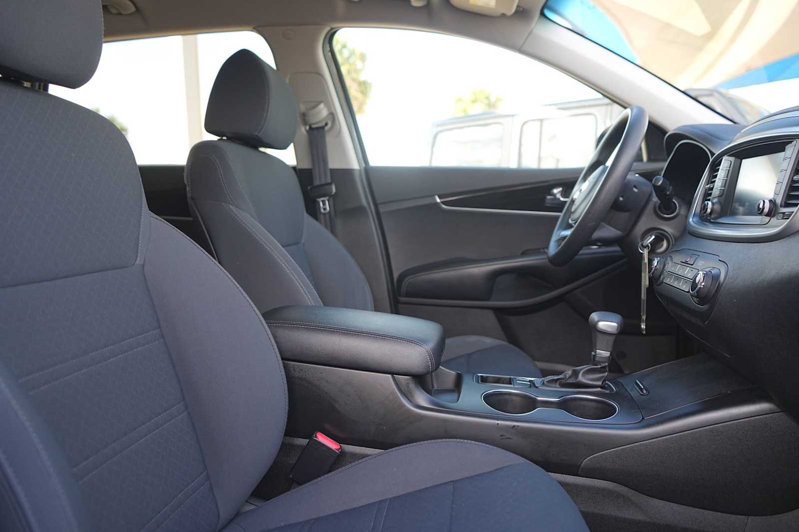 Thumbnail: 2019 Kia Sorento - 15