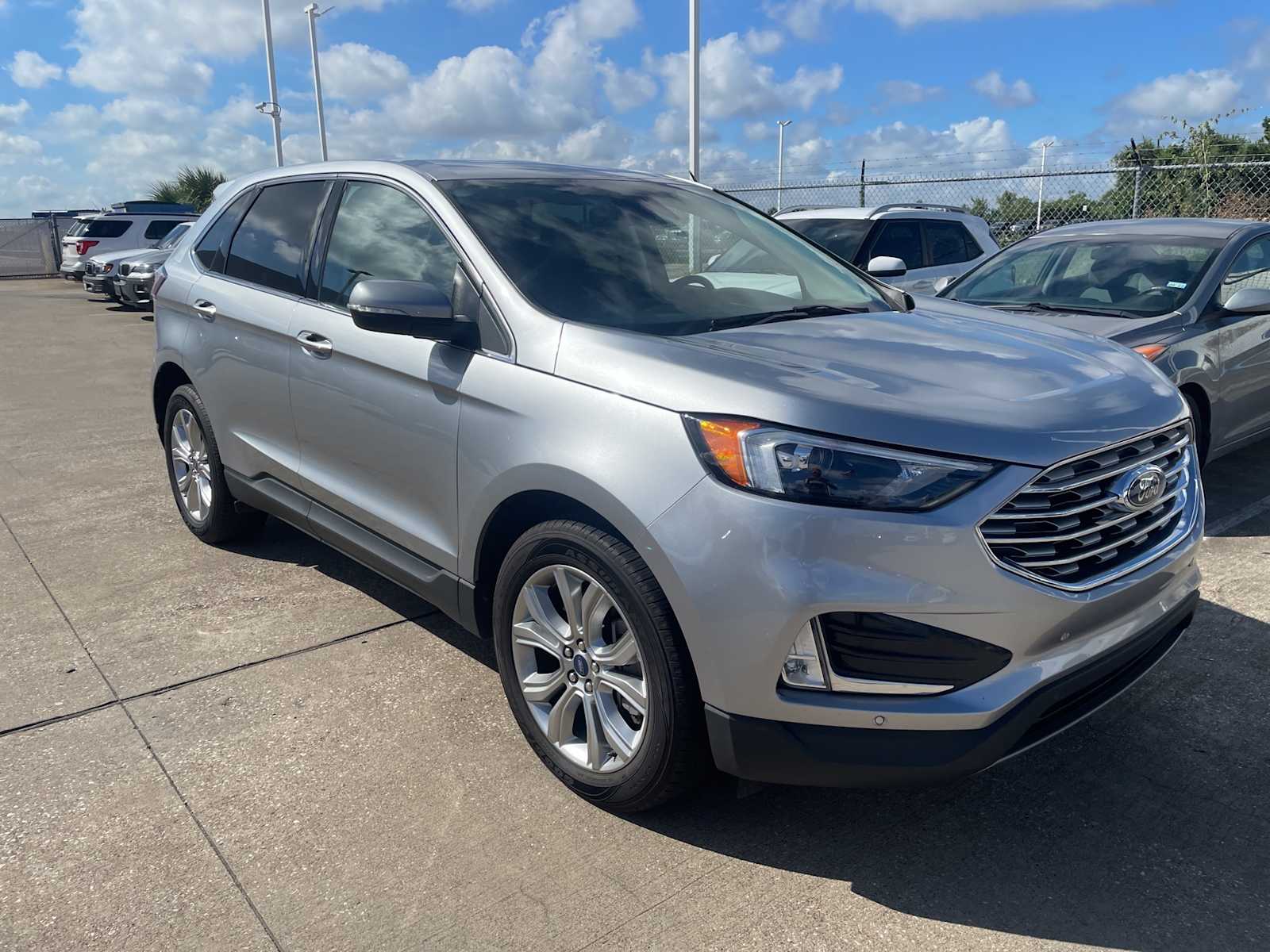 Thumbnail: 2022 Ford Edge - 4