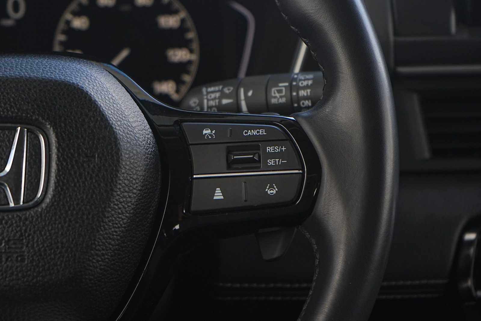 Thumbnail: 2023 Honda Pilot - 18