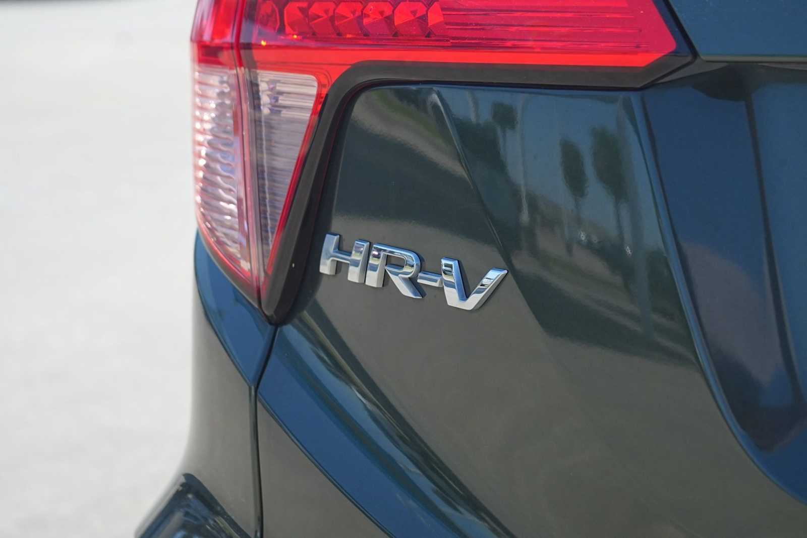 Thumbnail: 2017 Honda HR-V - 8