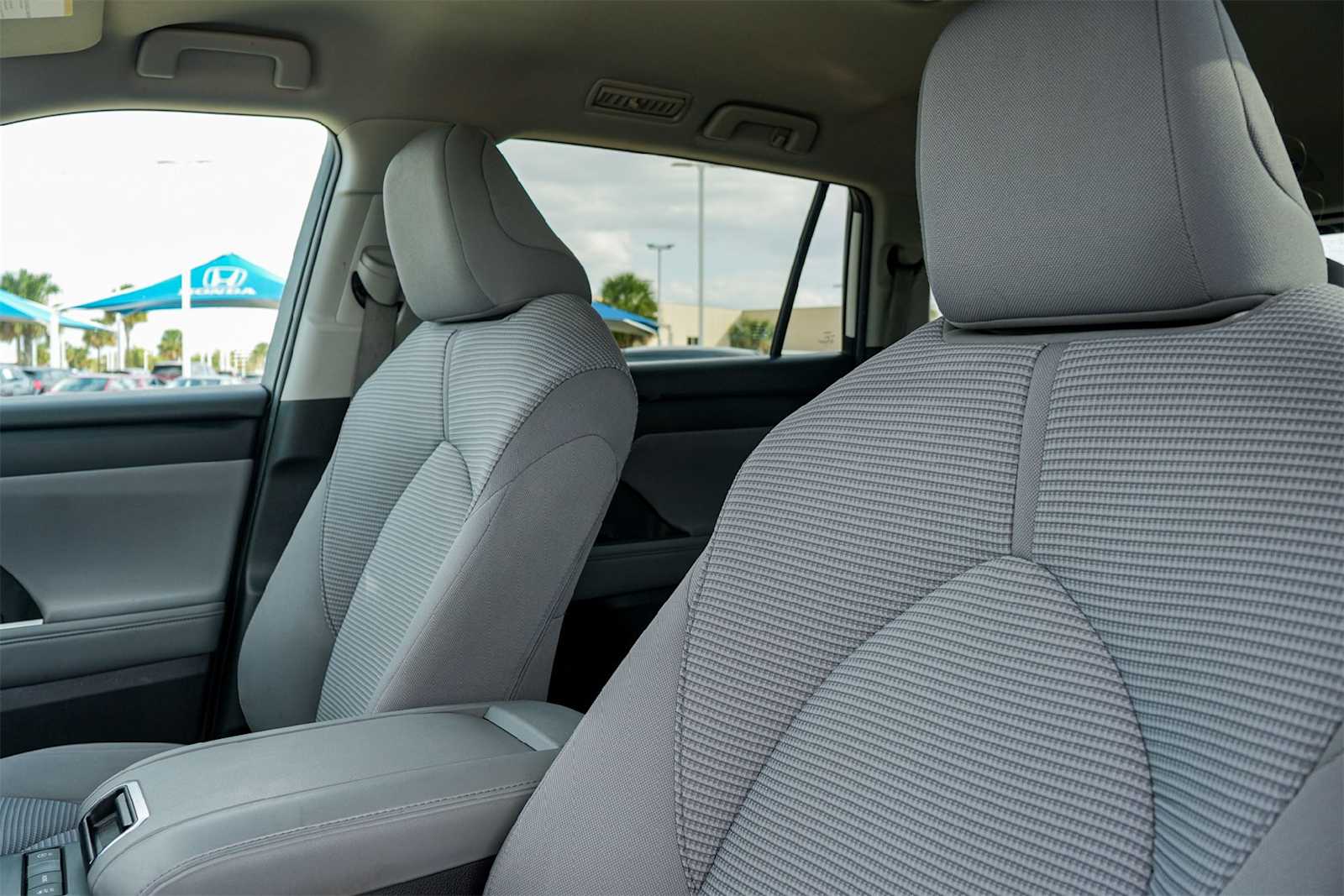 Thumbnail: 2021 Toyota Highlander - 11